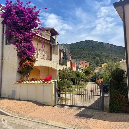 Casa Delle Farfalle Chia Exterior photo